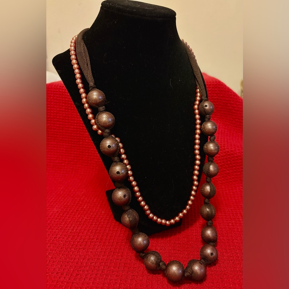 Yves Rocher Unique Brown Beaded Necklace